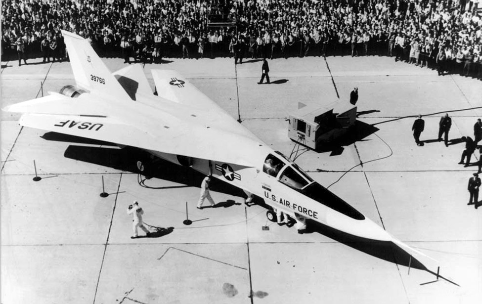 f-111_01_a.jpg